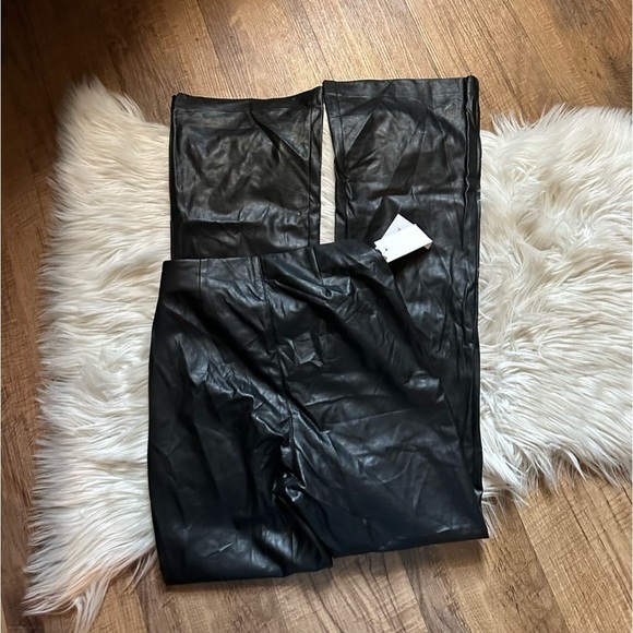 ARITZIA Wilfred Roma High Waisted Vegan Leather Flare Pant In Black - Picture 3 of 5